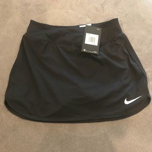 NWT Nike xs tennis skirt